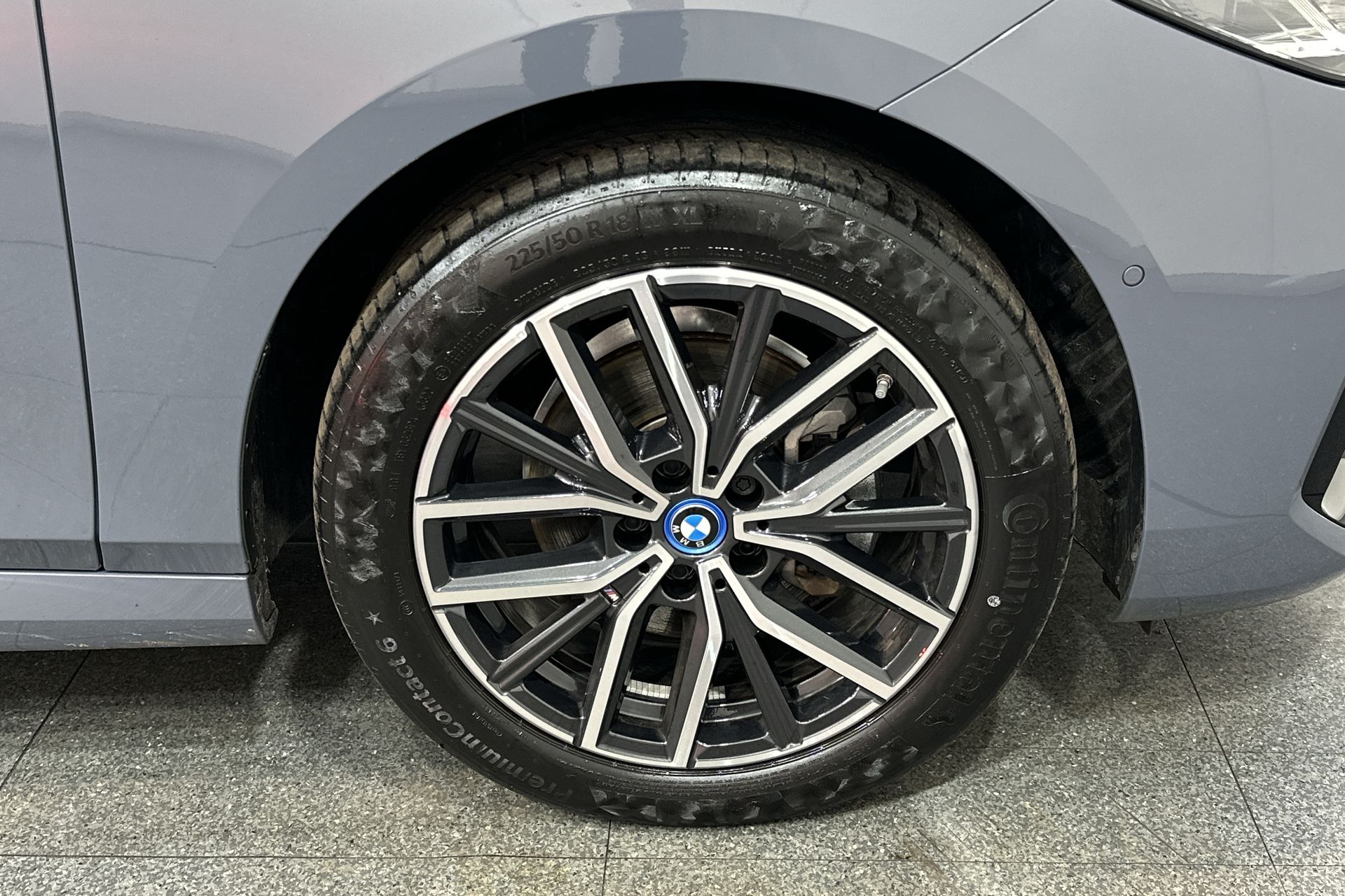 225E XDRIVE DCT