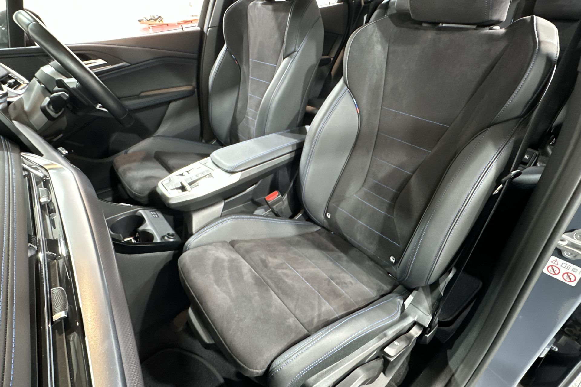 225E XDRIVE DCT