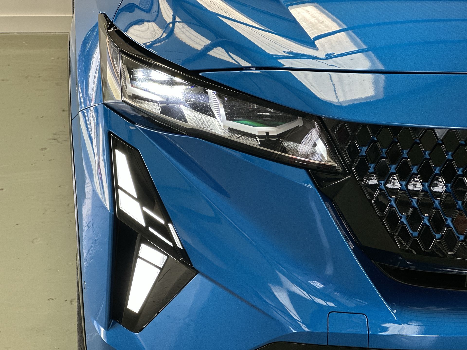 E-TECH PHEV AWD