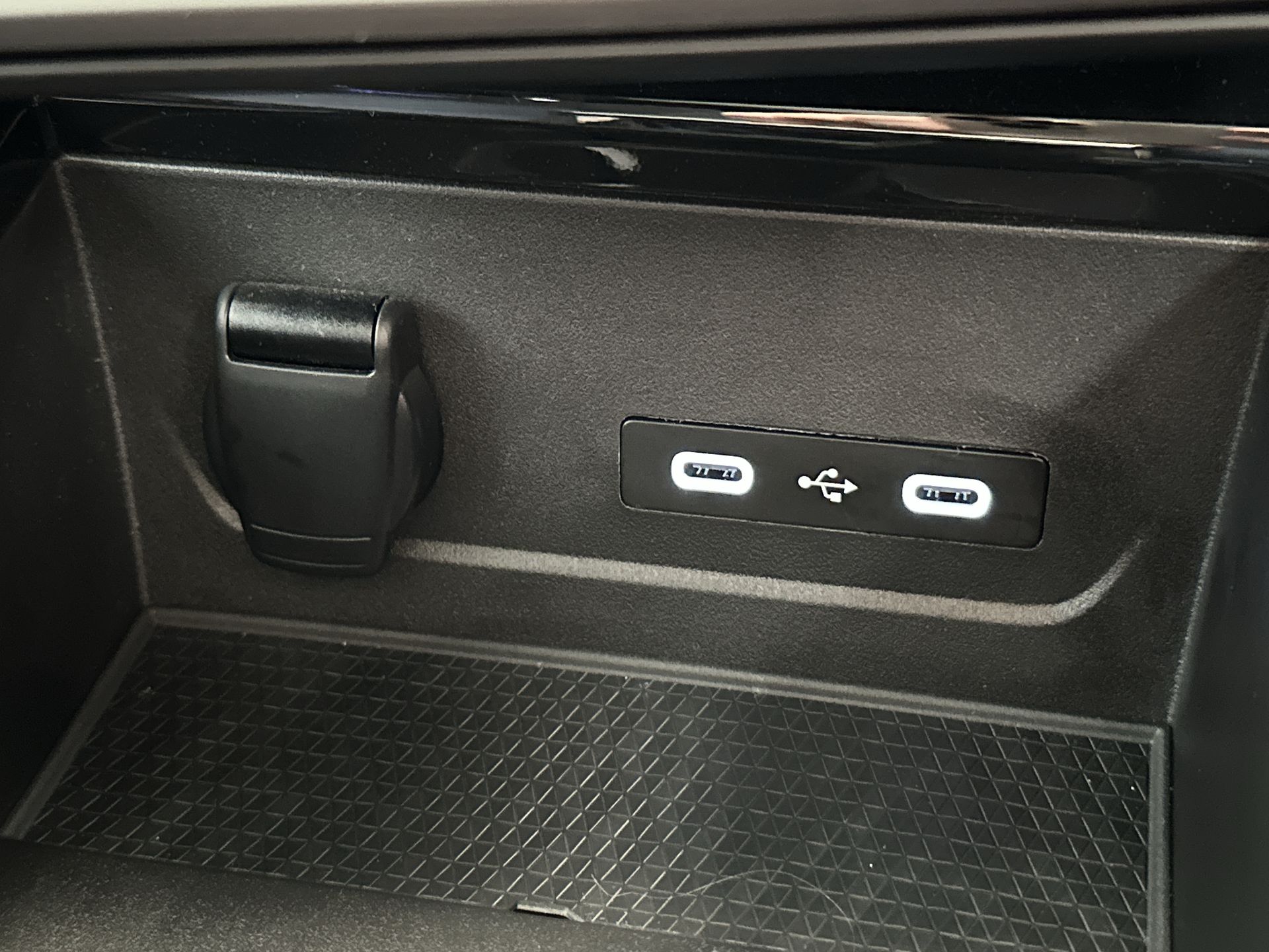E-TECH PHEV AWD