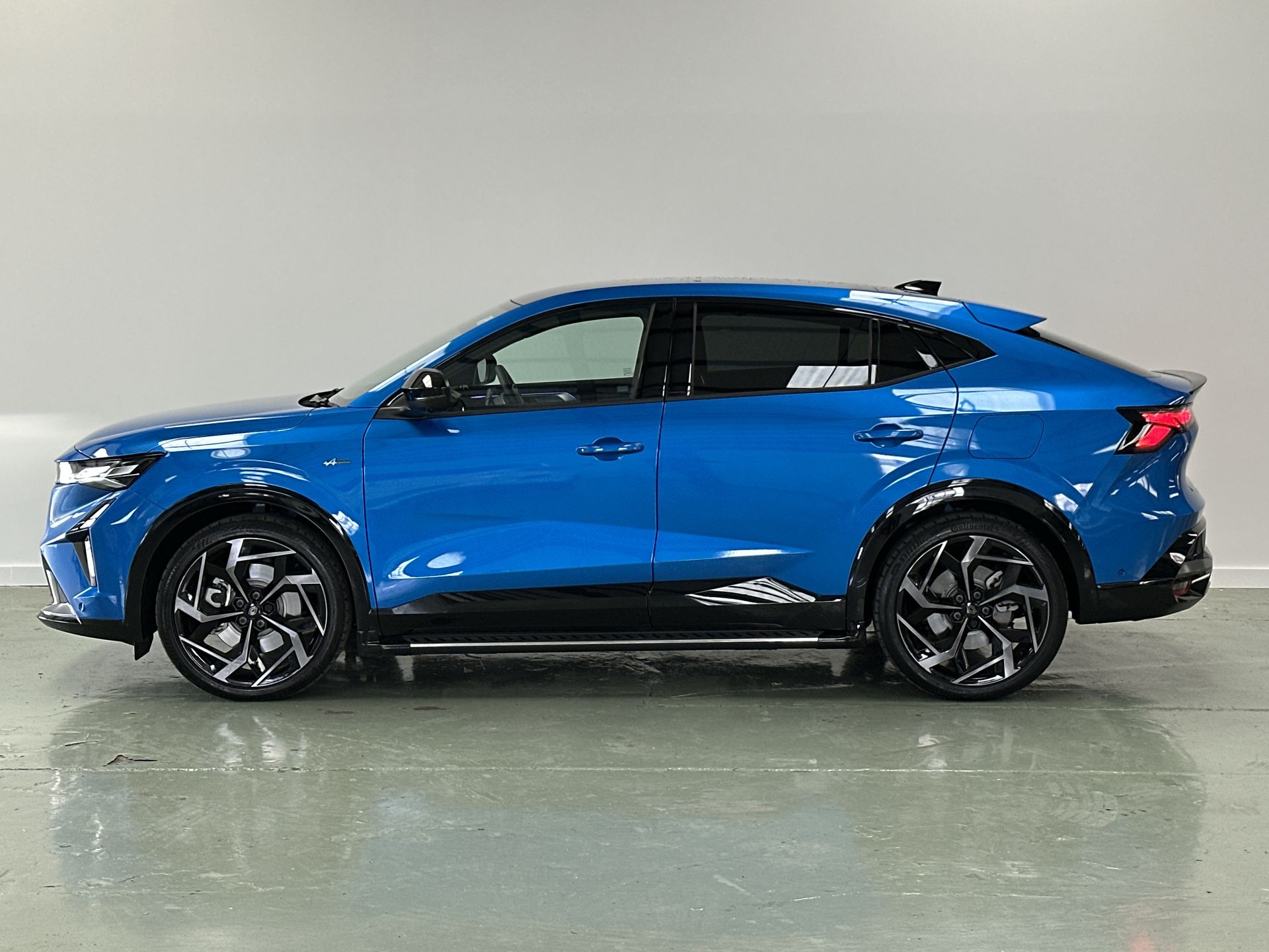 E-TECH PHEV AWD