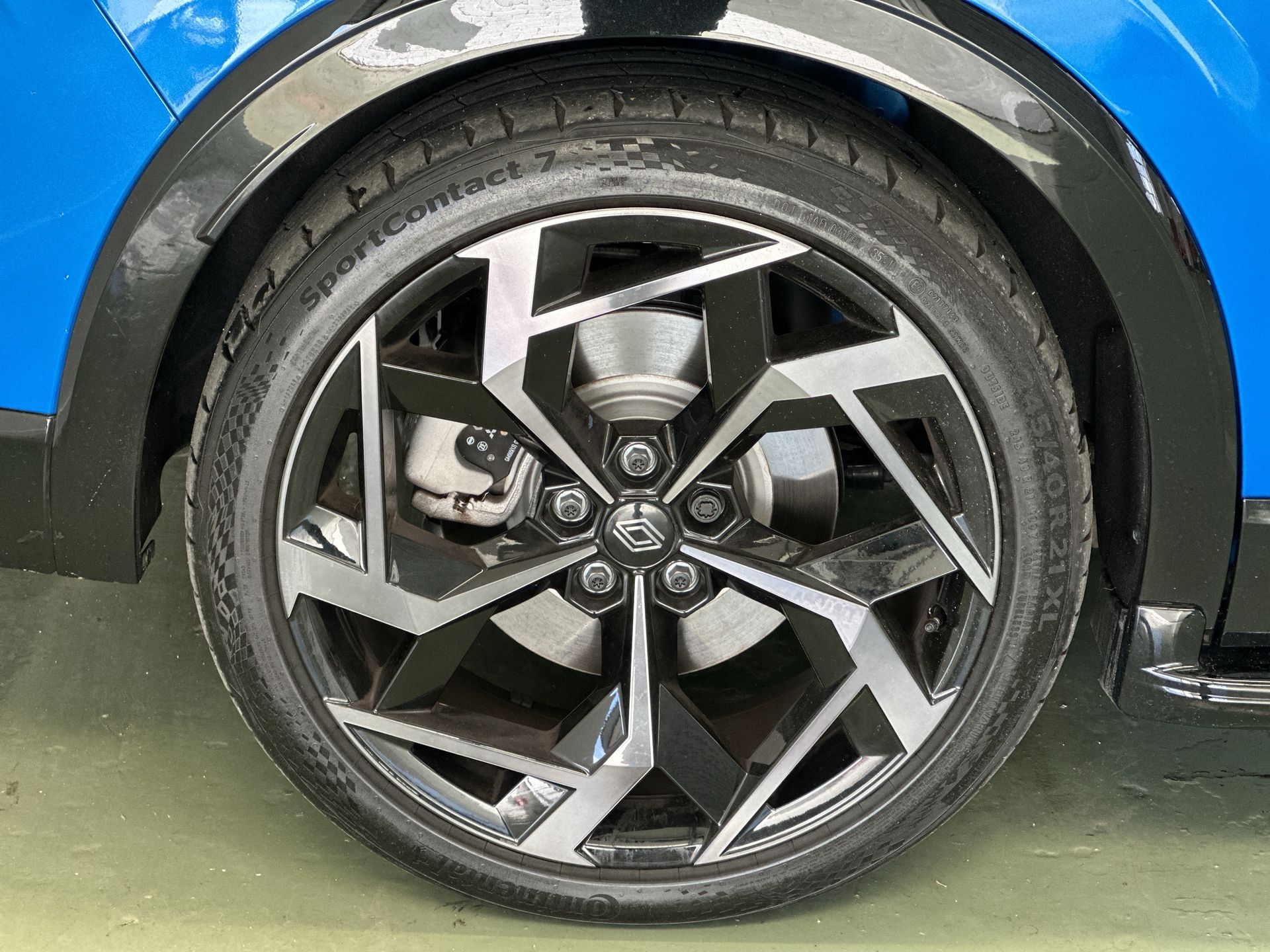 E-TECH PHEV AWD