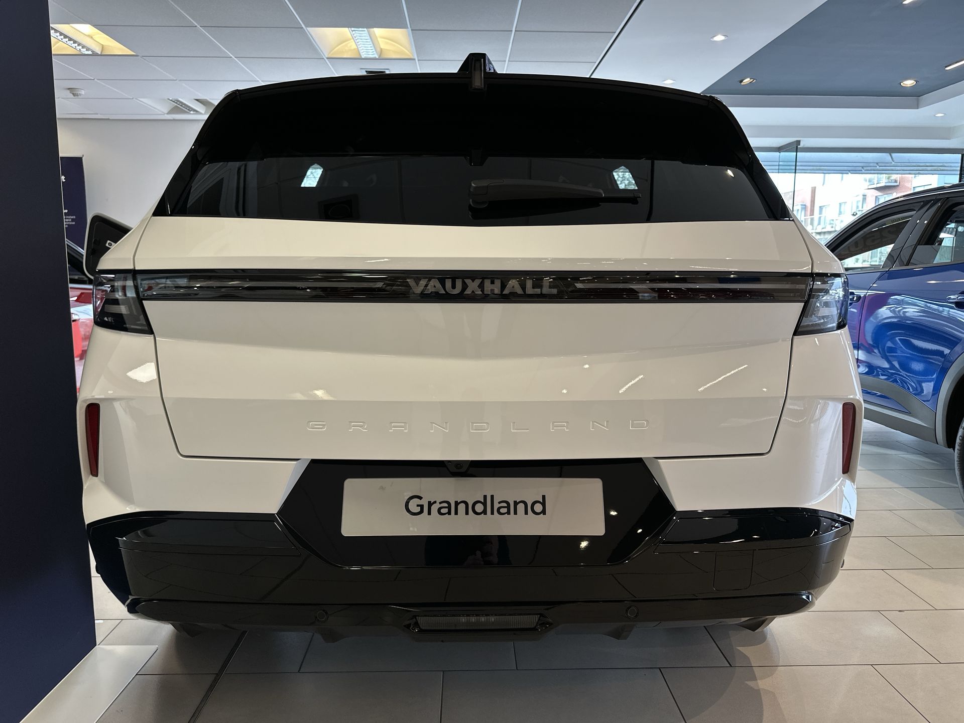 GRANDLAND 157KW GS 73KWH 5DR AUTO HATCHBACK