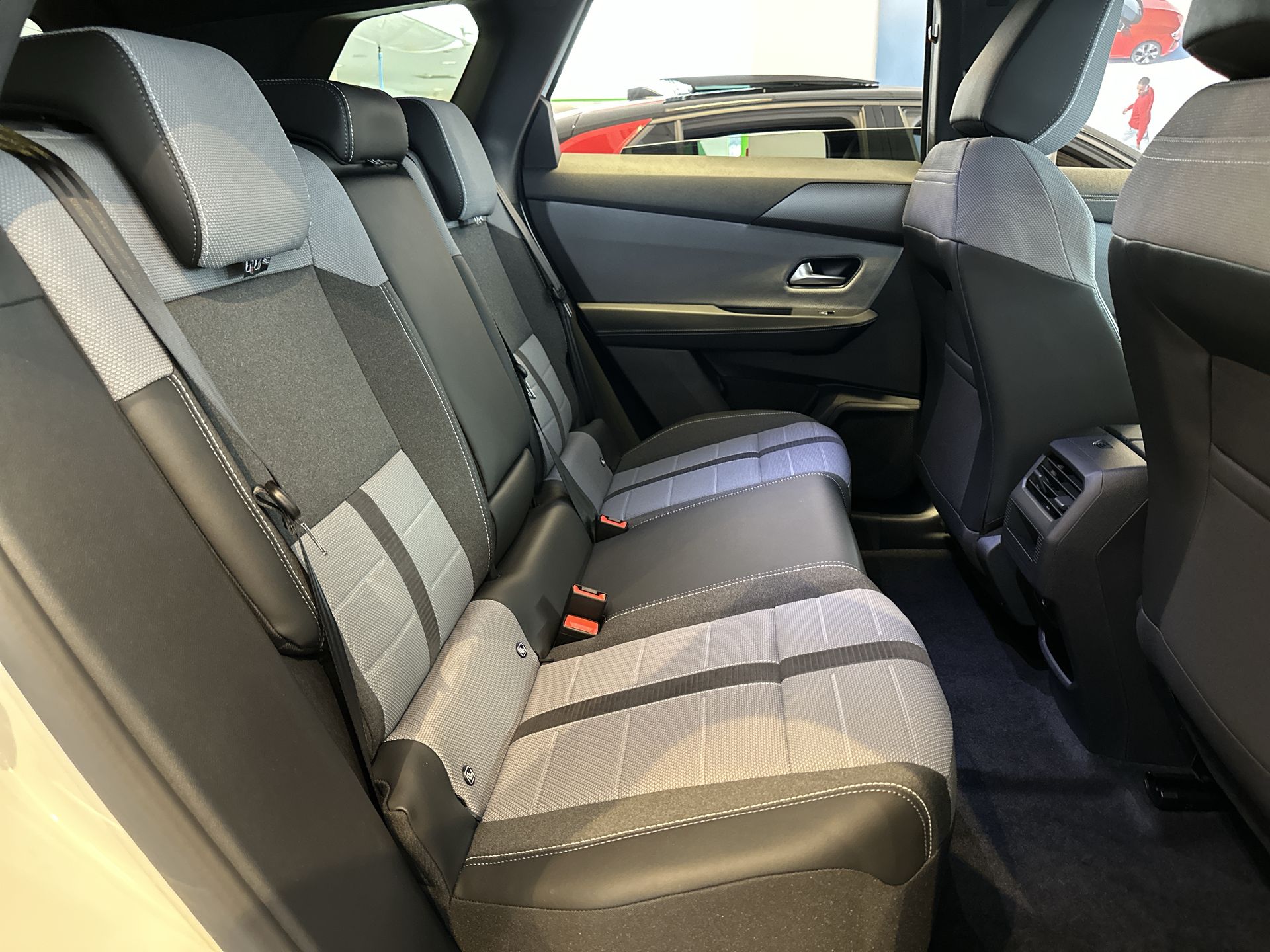 GRANDLAND 157KW GS 73KWH 5DR AUTO HATCHBACK