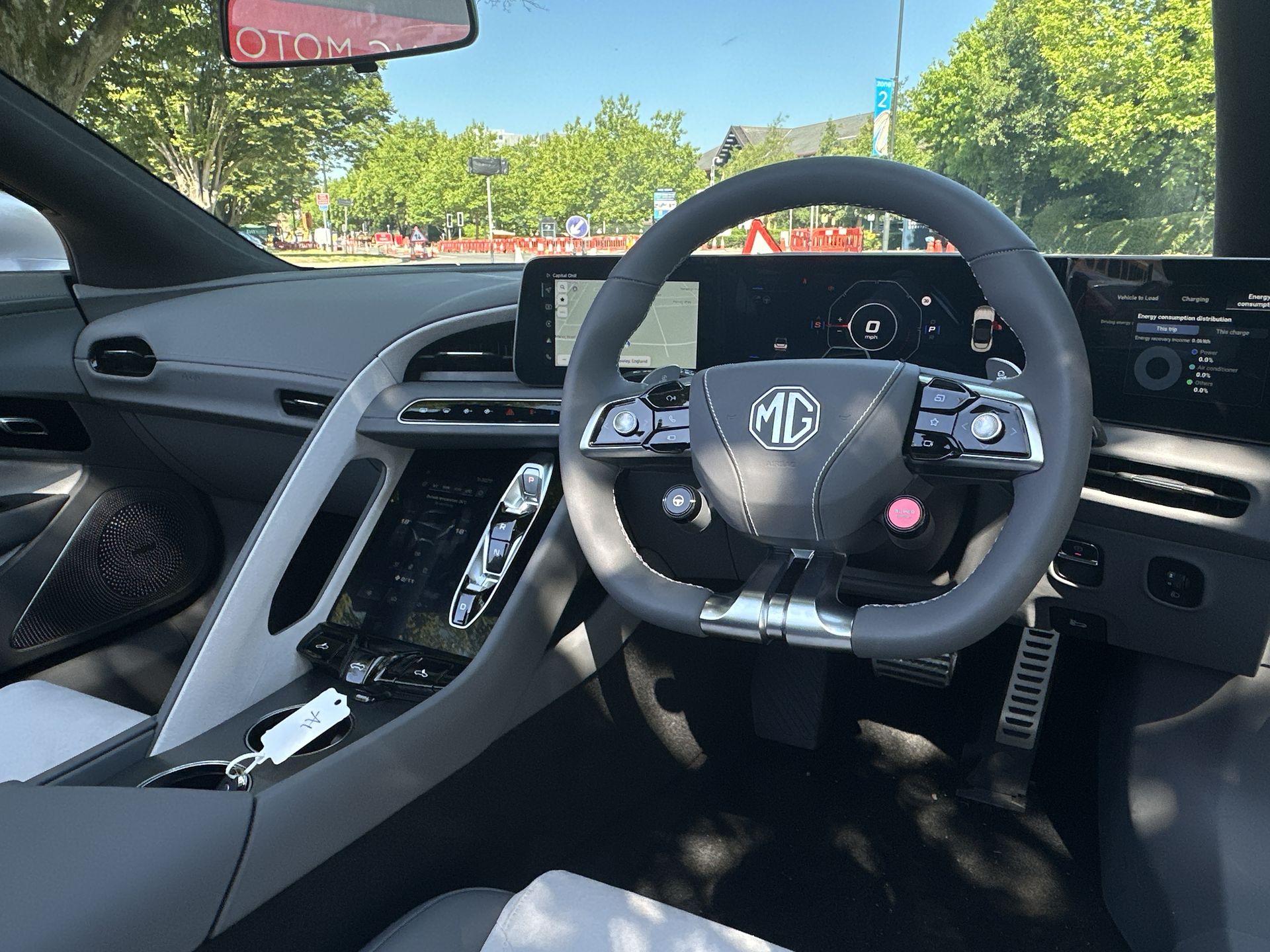 DUAL MOTOR 77 KWH AWD
