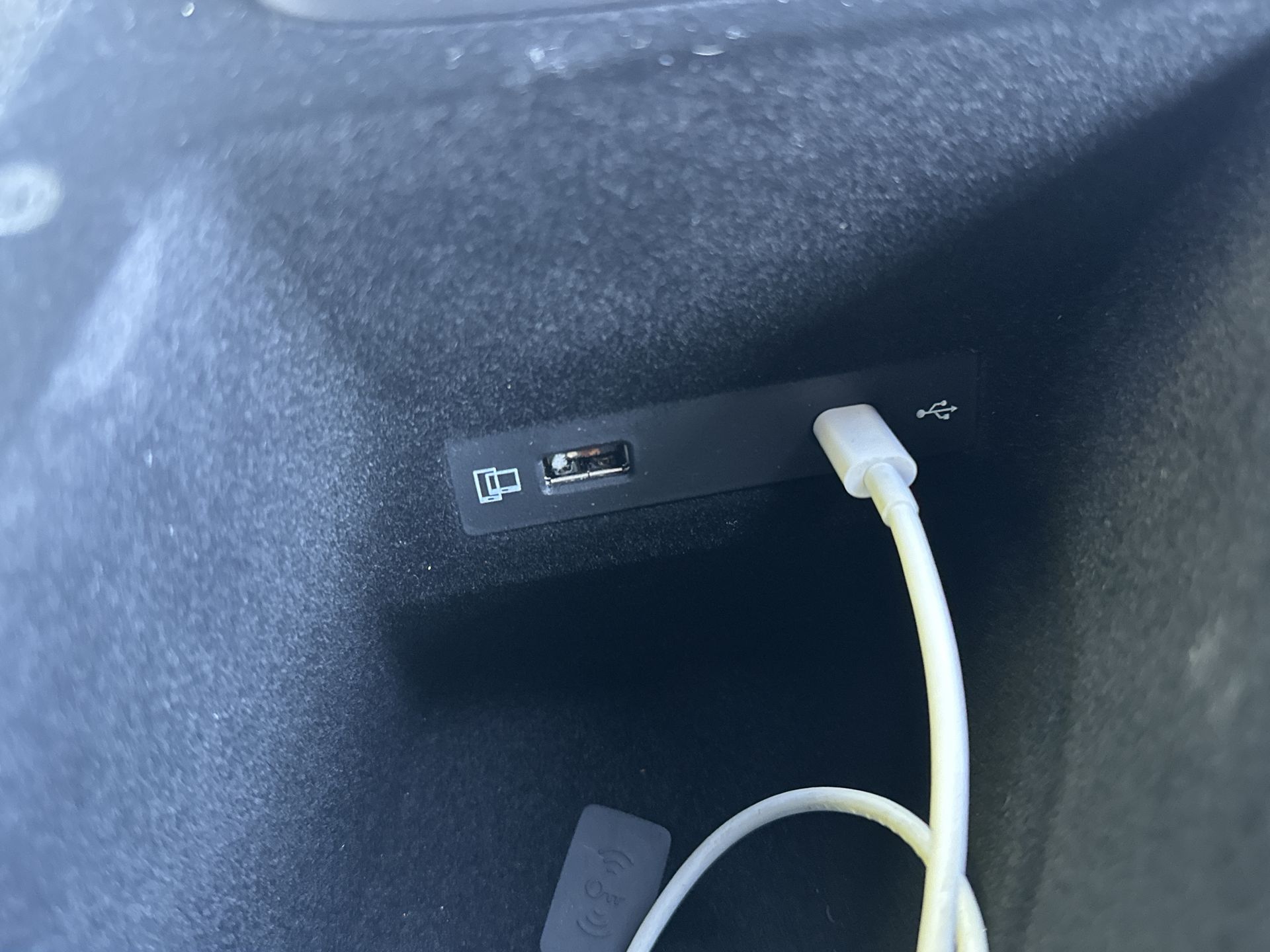DUAL MOTOR 77 KWH AWD