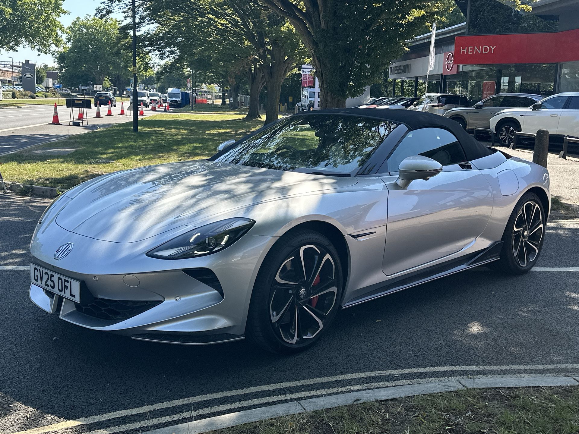 DUAL MOTOR 77 KWH AWD