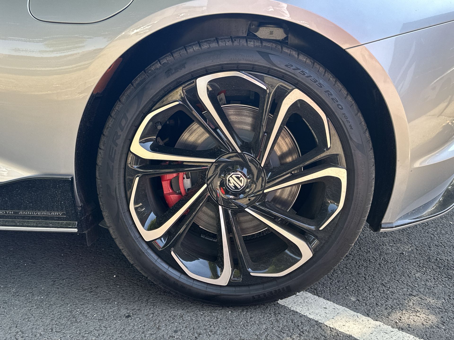 DUAL MOTOR 77 KWH AWD