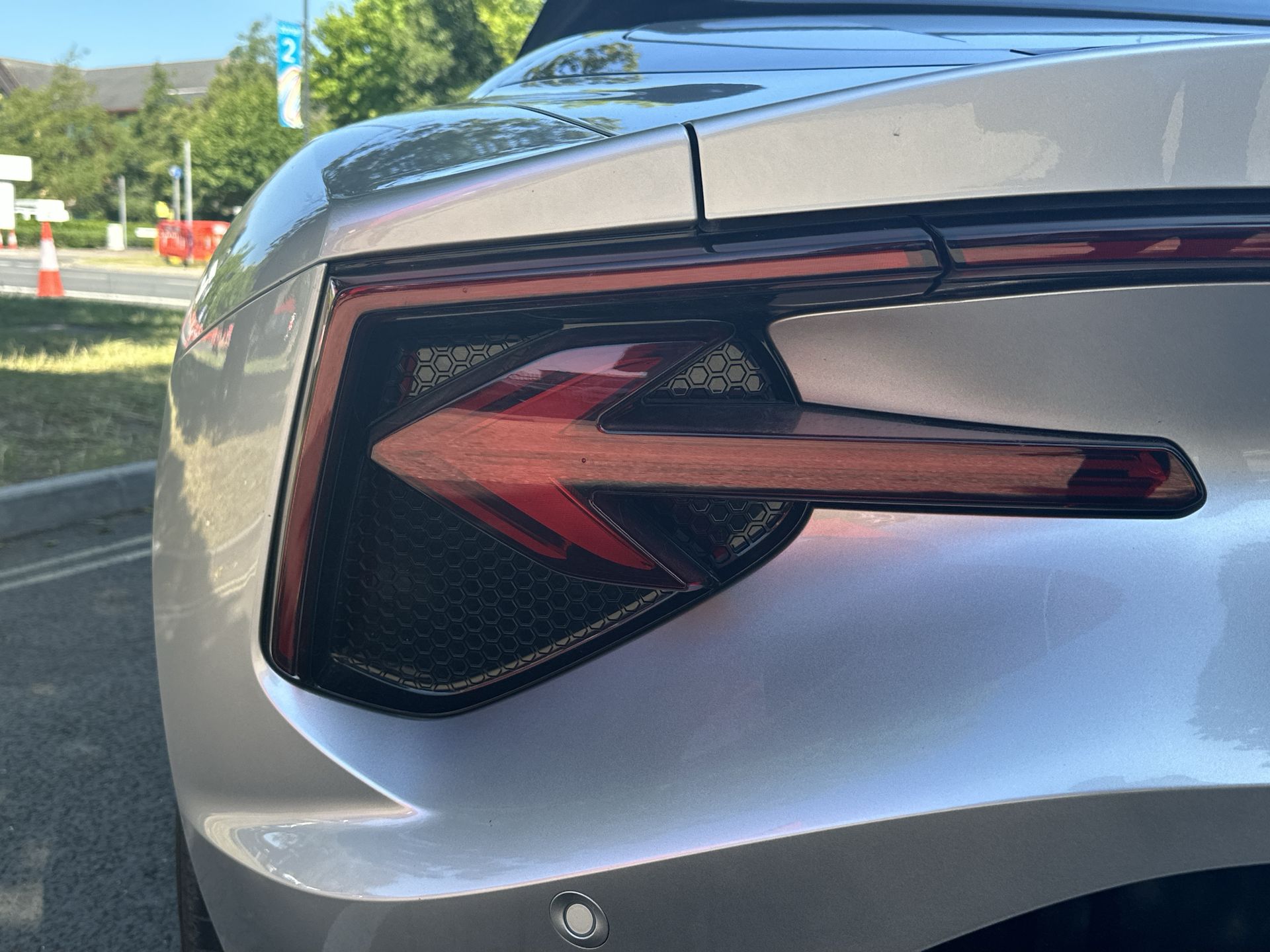 DUAL MOTOR 77 KWH AWD