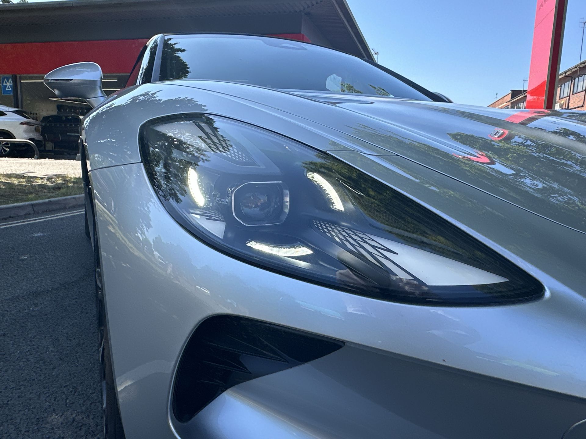 DUAL MOTOR 77 KWH AWD