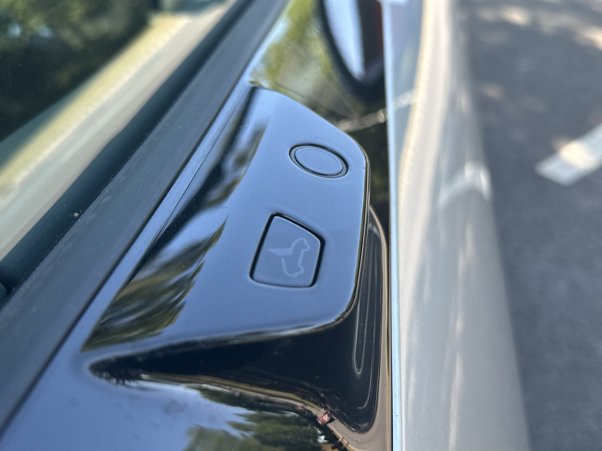 DUAL MOTOR 77 KWH AWD