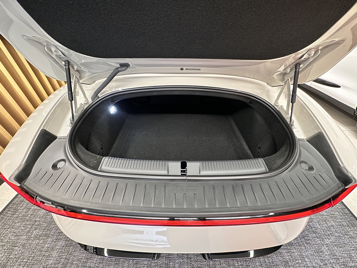 CYBERSTER 250KW TROPHY SINGLE MOTOR 77 KWH 2DR AUTO CONVERTIBLE