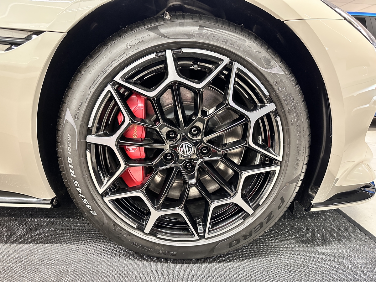 CYBERSTER 250KW TROPHY SINGLE MOTOR 77 KWH 2DR AUTO CONVERTIBLE