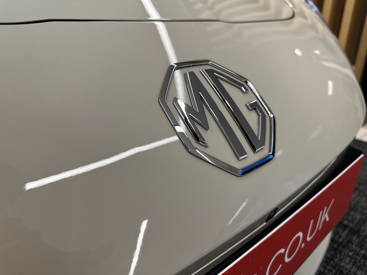 CYBERSTER 250KW TROPHY SINGLE MOTOR 77 KWH 2DR AUTO CONVERTIBLE