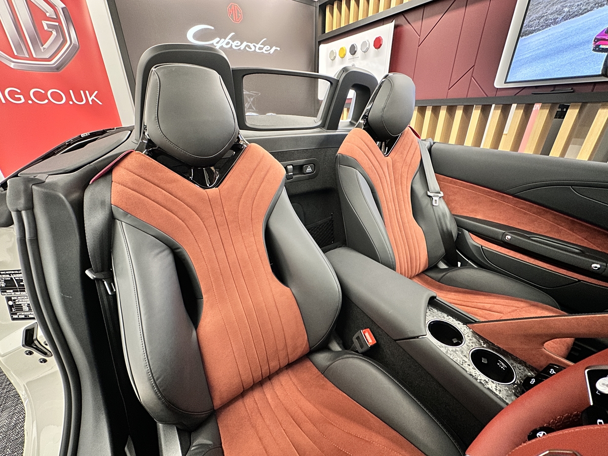 CYBERSTER 250KW TROPHY SINGLE MOTOR 77 KWH 2DR AUTO CONVERTIBLE