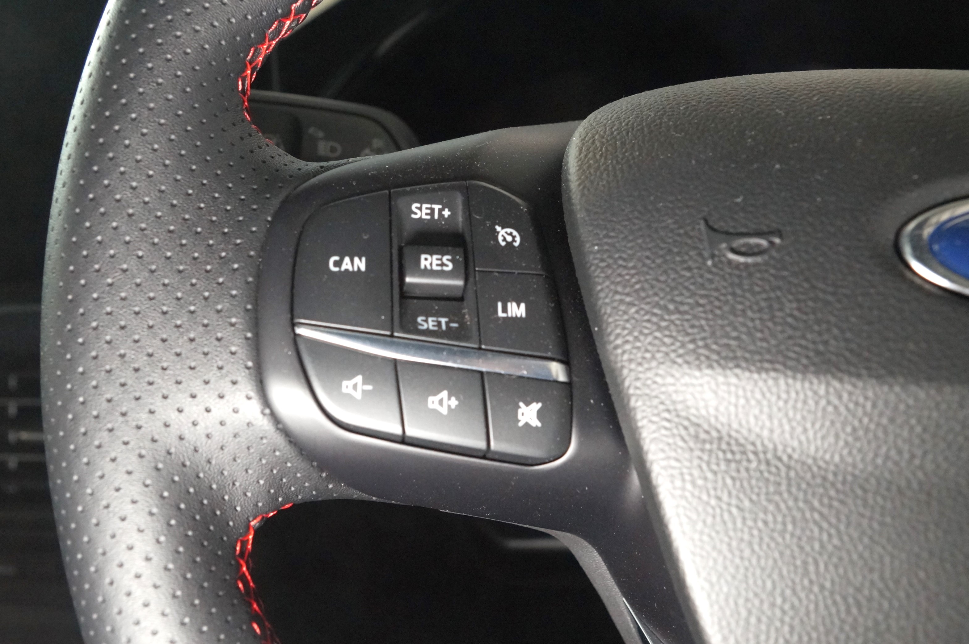 FORD FOCUS 1.0 ECOBOOST HYBRID MHEV 155 ST-LINE X 5DR AUTO