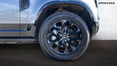 LAND ROVER DEFENDER 130