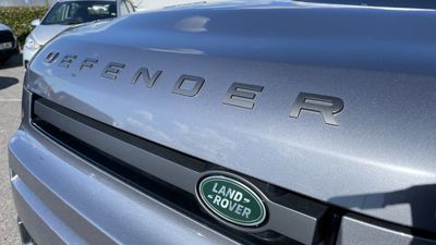 LAND ROVER DEFENDER 130