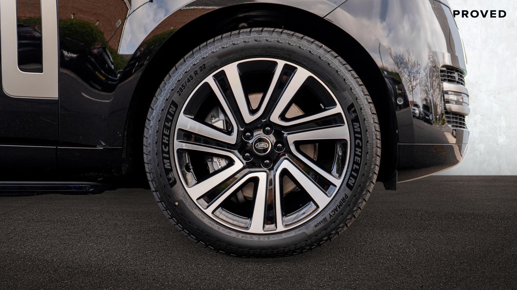 Land Rover RANGE ROVER, SUV, Santorini Black.