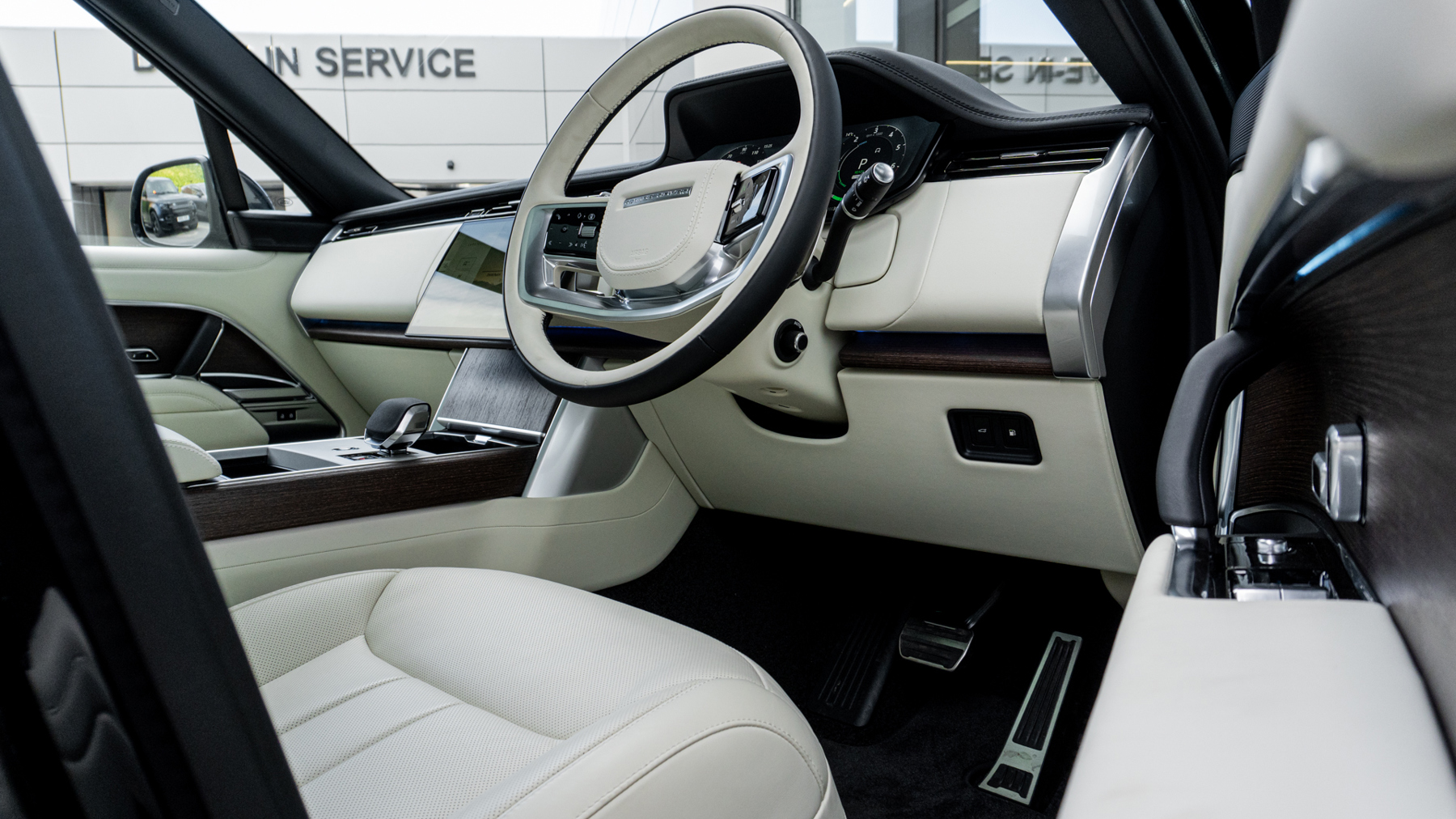 Land Rover RANGE ROVER, SUV, Santorini Black.