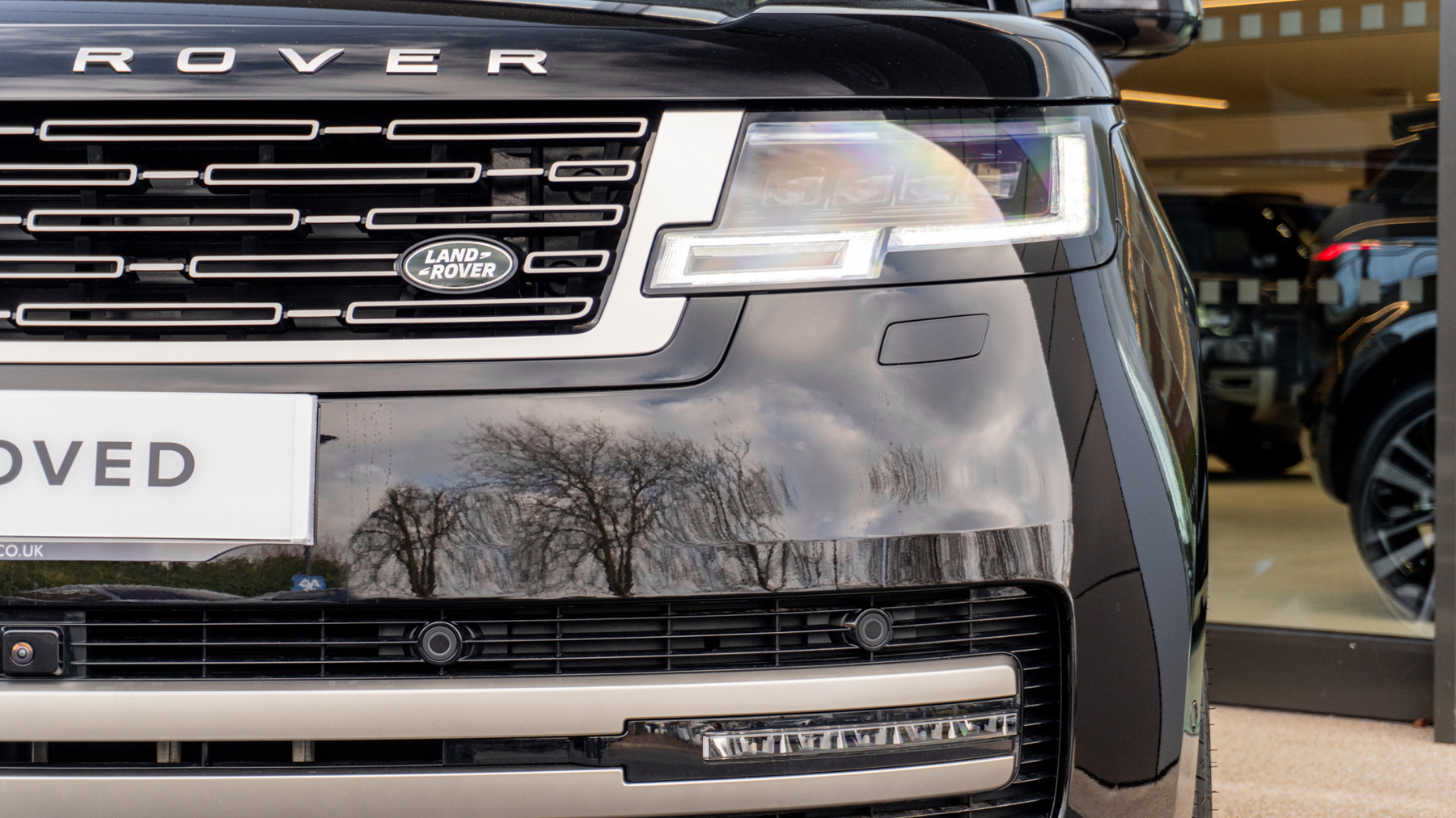 Land Rover RANGE ROVER, SUV, Santorini Black.