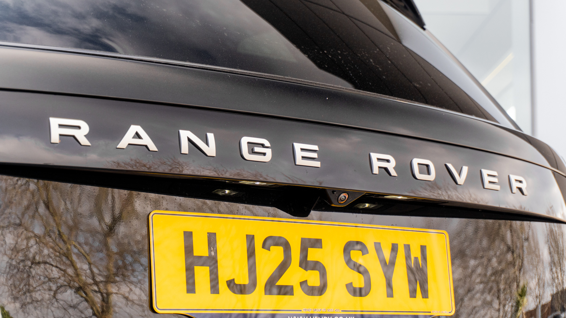 Land Rover RANGE ROVER, SUV, Santorini Black.