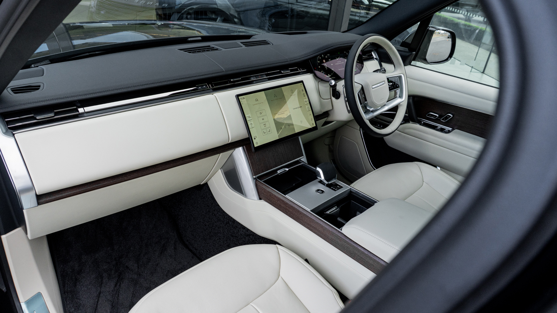 Land Rover RANGE ROVER, SUV, Santorini Black.