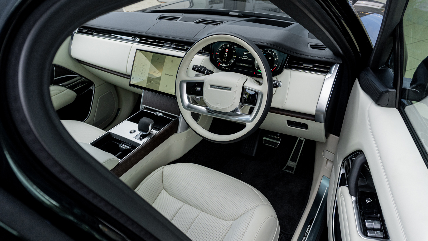 Land Rover RANGE ROVER, SUV, Santorini Black.