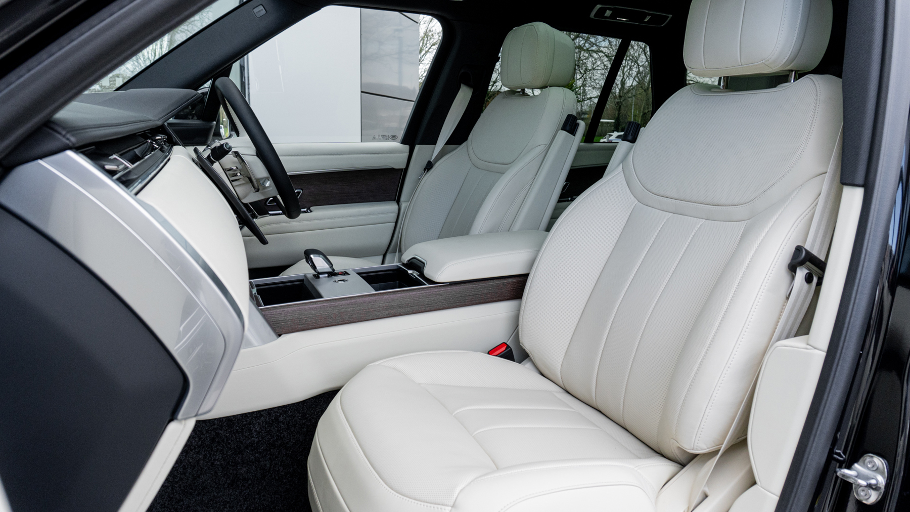 Land Rover RANGE ROVER, SUV, Santorini Black.