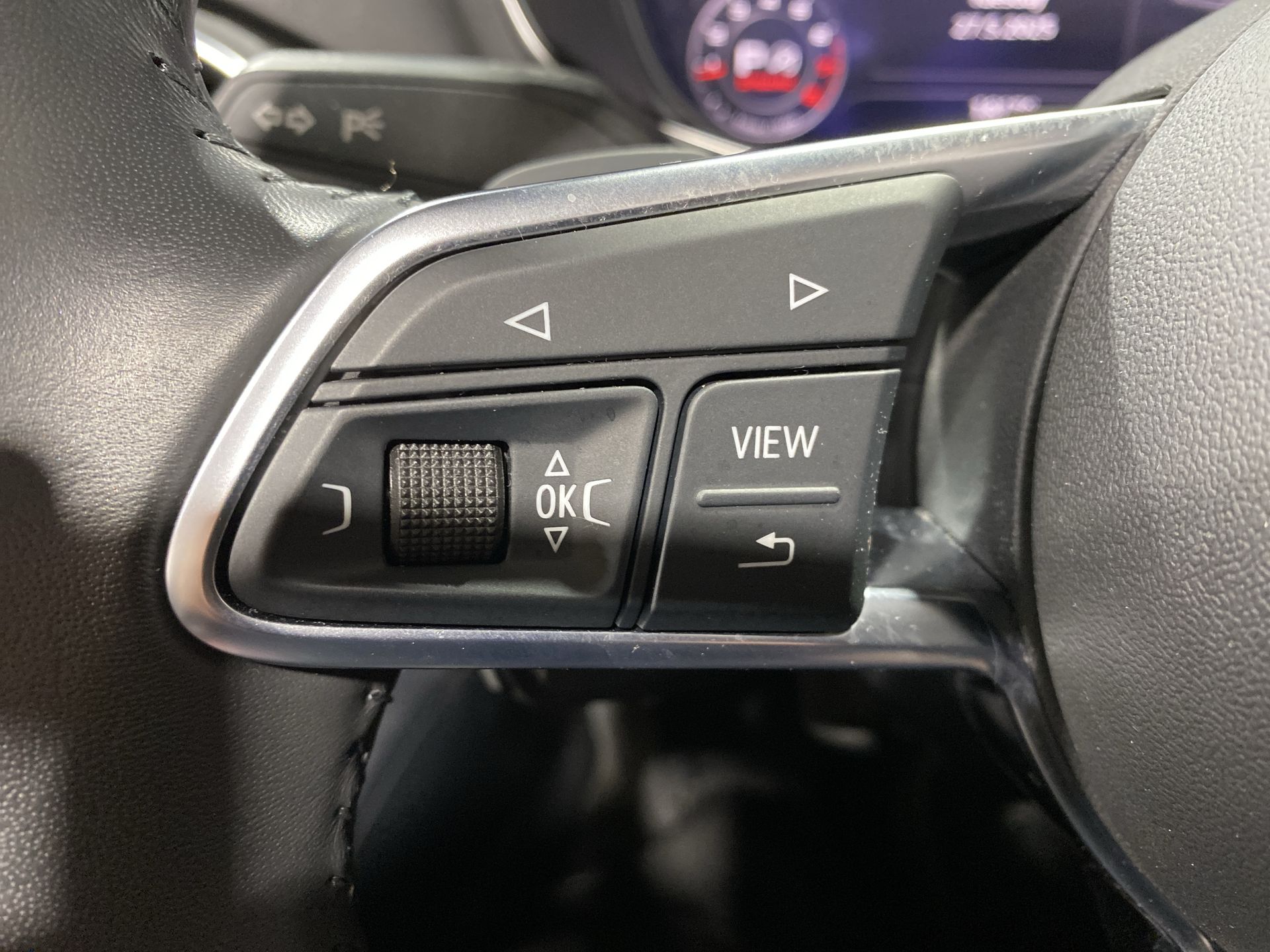 40 TFSI S TRONIC
