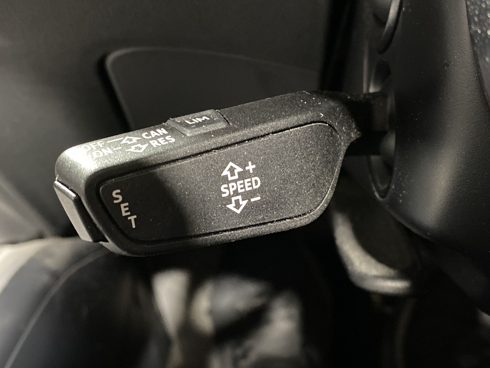 40 TFSI S TRONIC