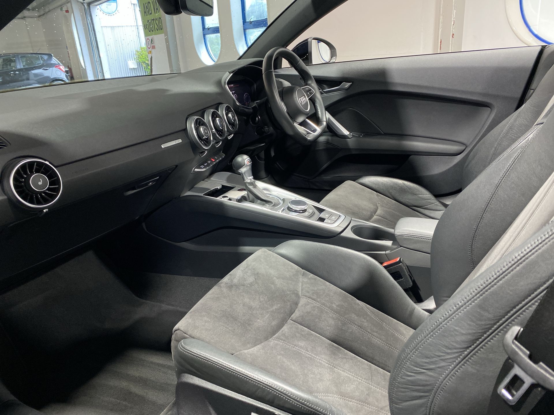 40 TFSI S TRONIC