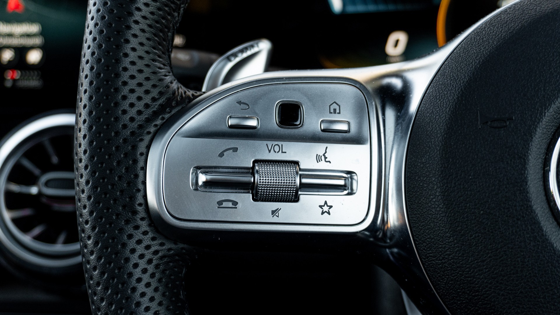 GLB 35 4MATIC PREMIUM PLUS 8G-TRONIC
