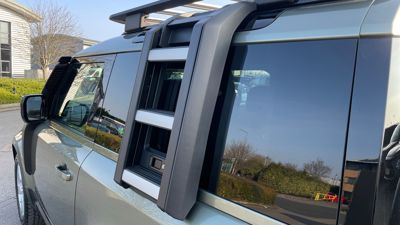 LAND ROVER DEFENDER 90