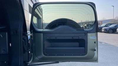 LAND ROVER DEFENDER 90