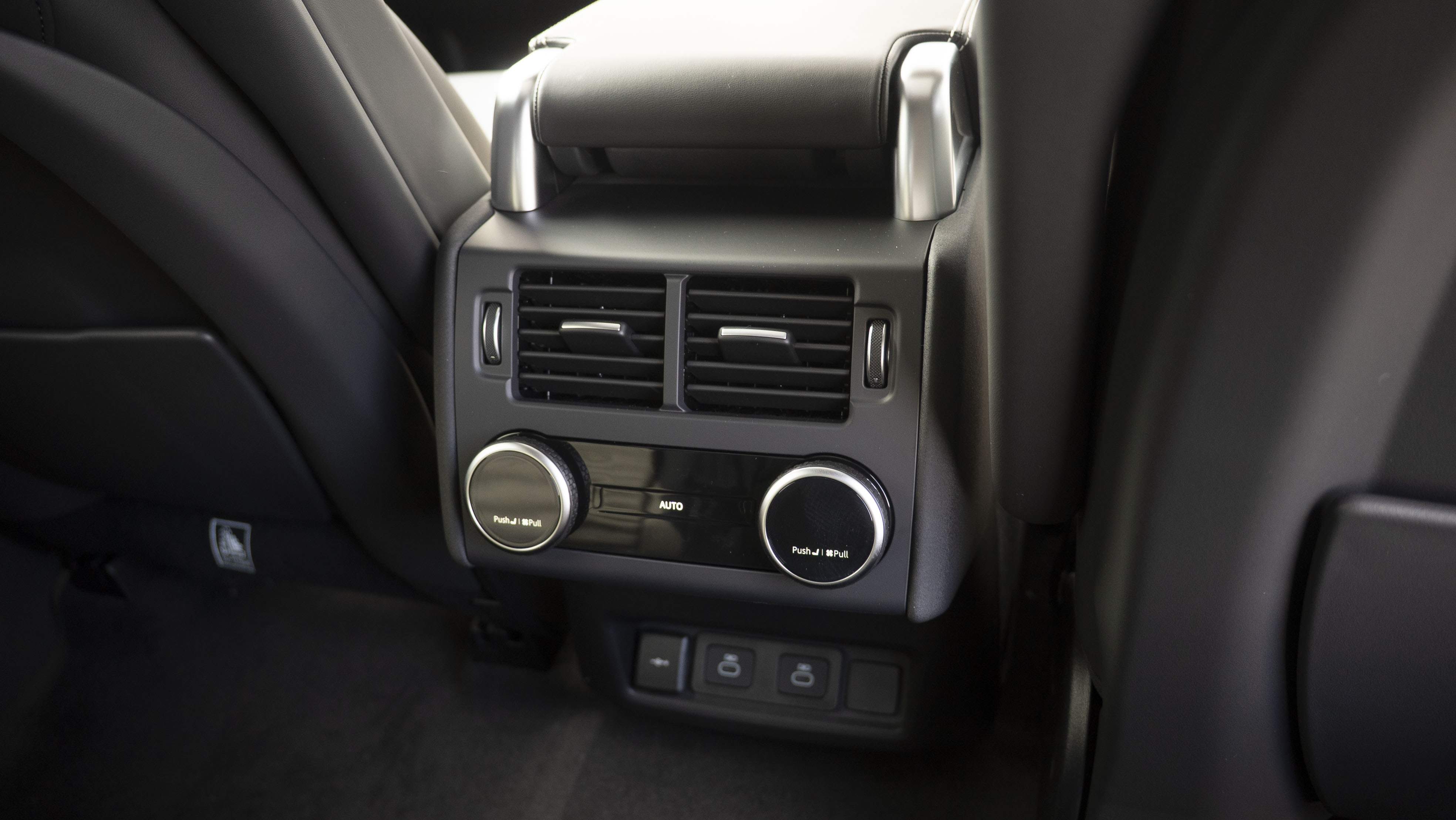 DISCOVERY 3.0 D350 35TH EDITION 5DR AUTO STATION WAGON