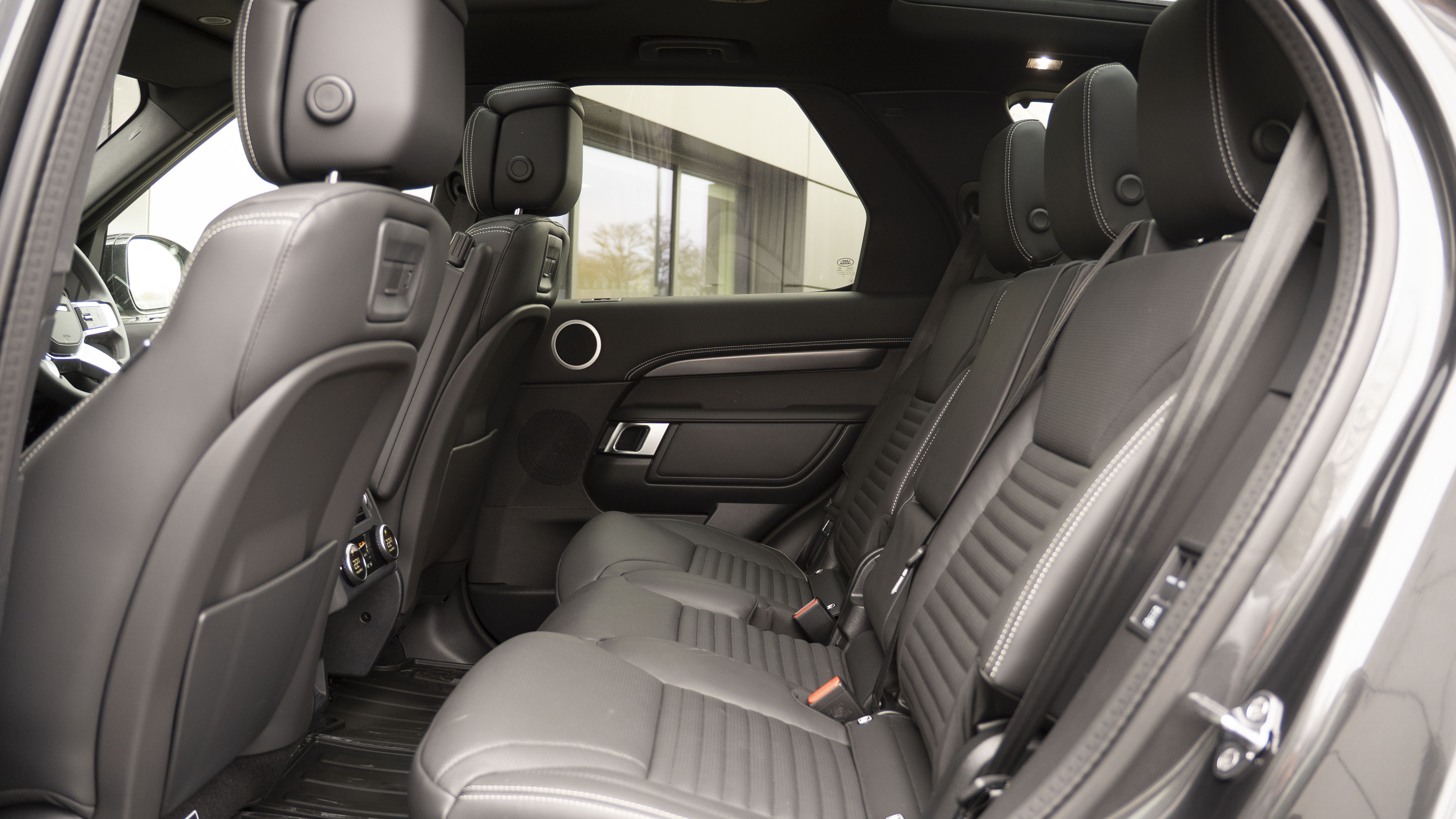 DISCOVERY 3.0 D350 35TH EDITION 5DR AUTO STATION WAGON