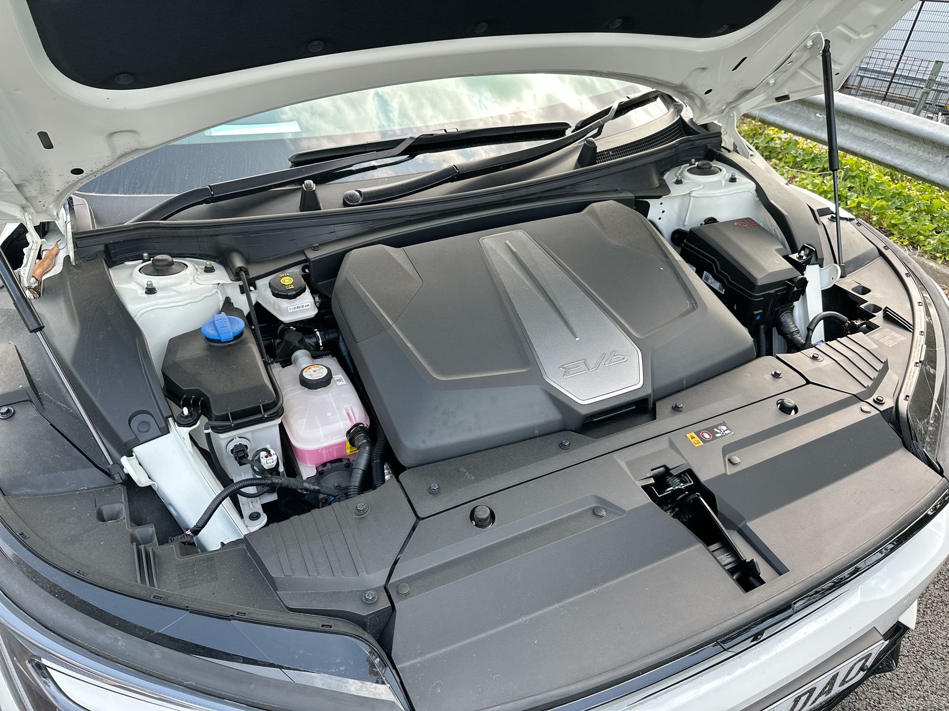 84KWH AWD