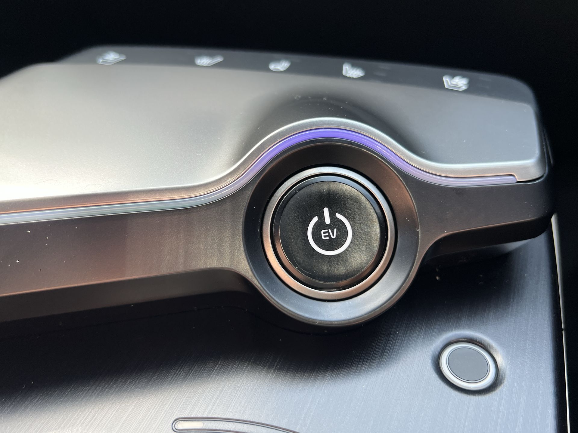 84KWH AWD