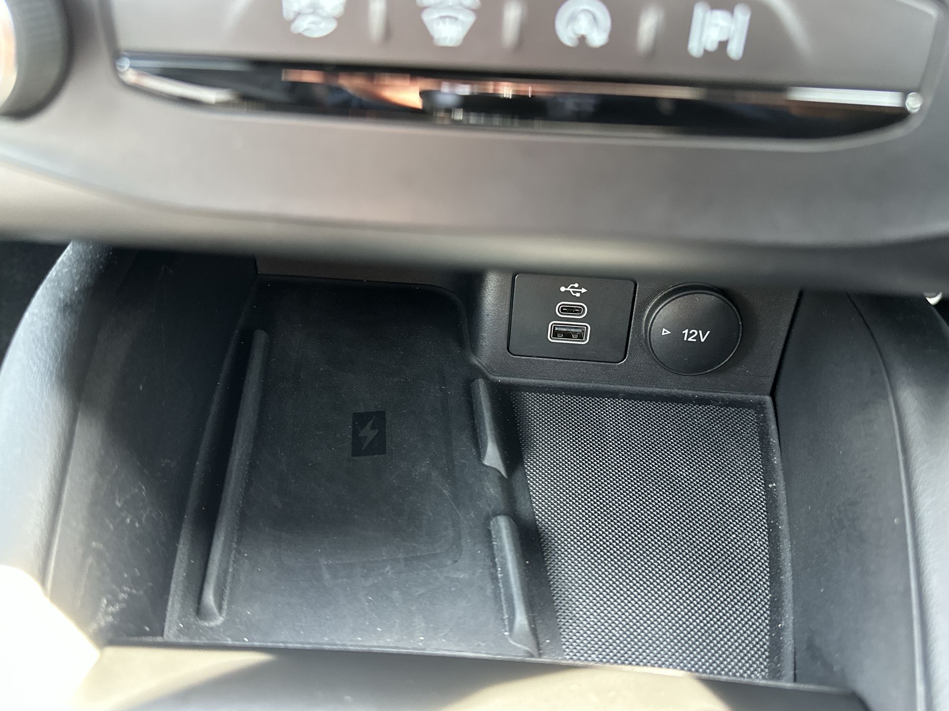ECOBOOST HYBRID MHEV 155