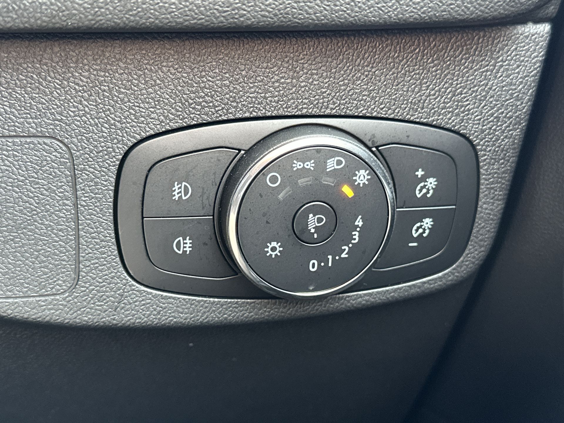 ECOBOOST HYBRID MHEV 155