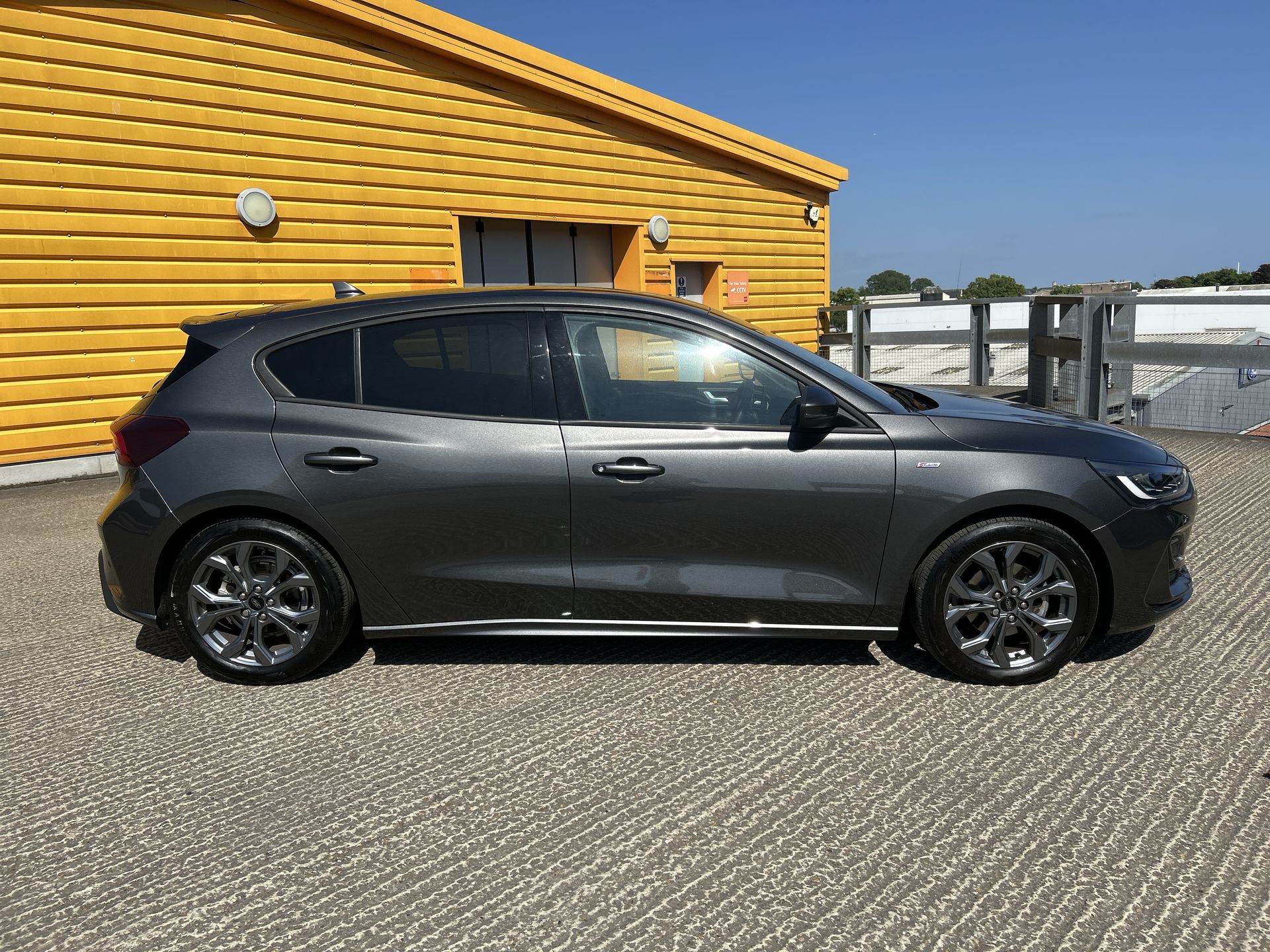 ECOBOOST HYBRID MHEV 155