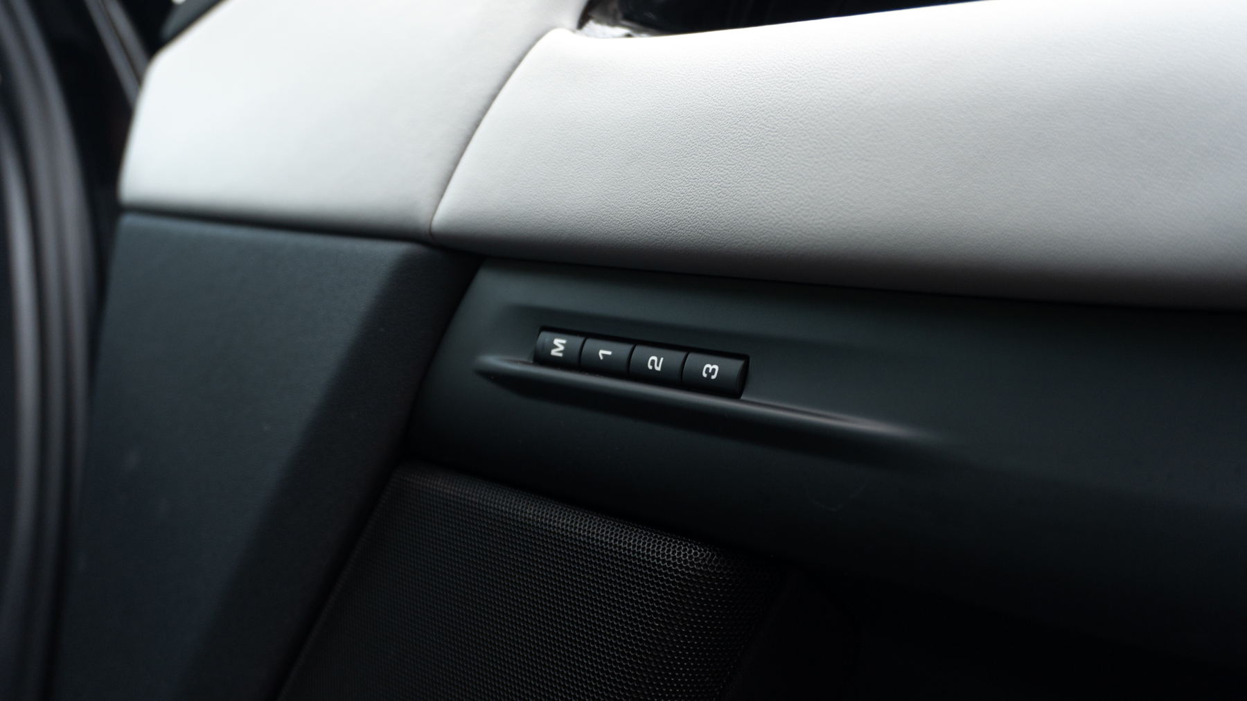 Land Rover RANGE ROVER EVOQUE, SUV, Santorini Black.
