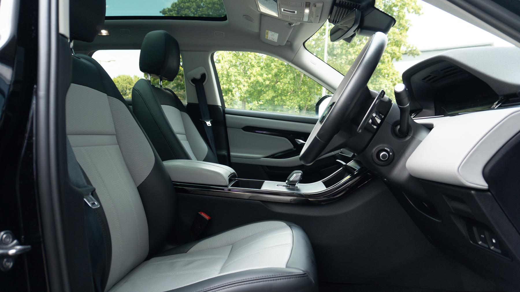 Land Rover RANGE ROVER EVOQUE, SUV, Santorini Black.