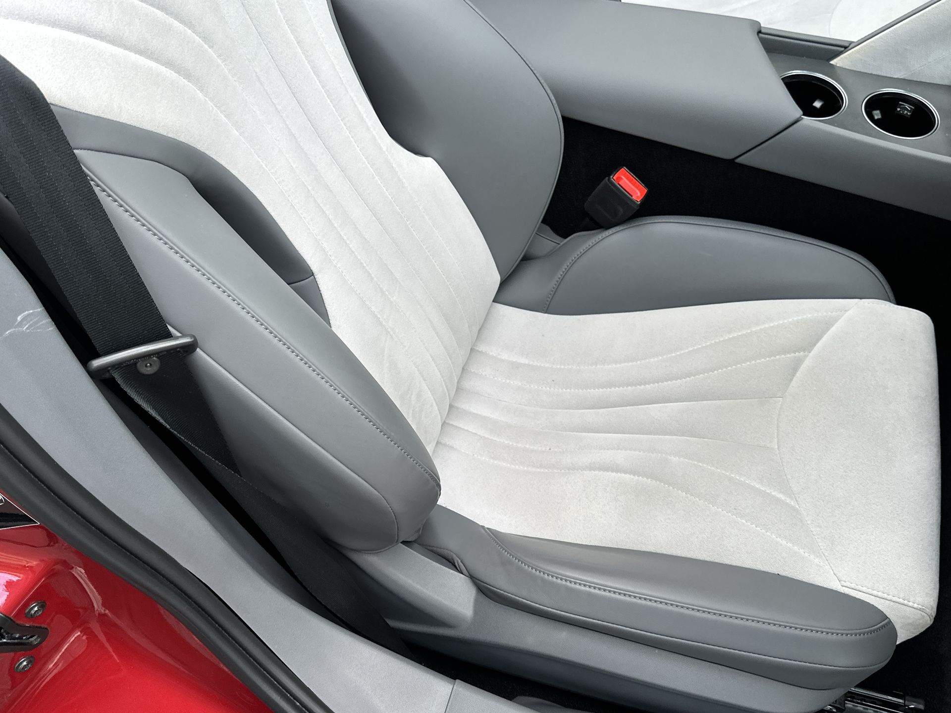 DUAL MOTOR 77 KWH AWD