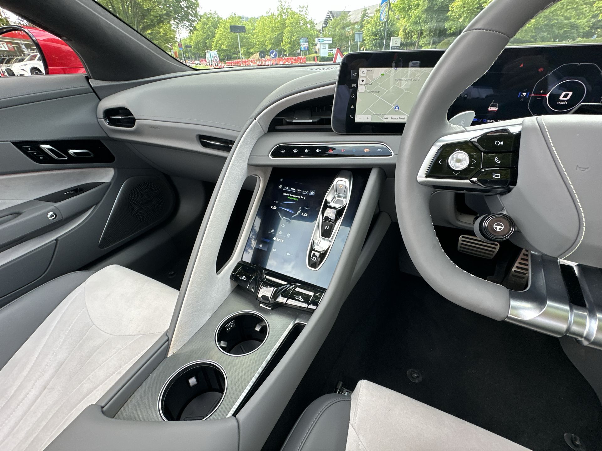 DUAL MOTOR 77 KWH AWD