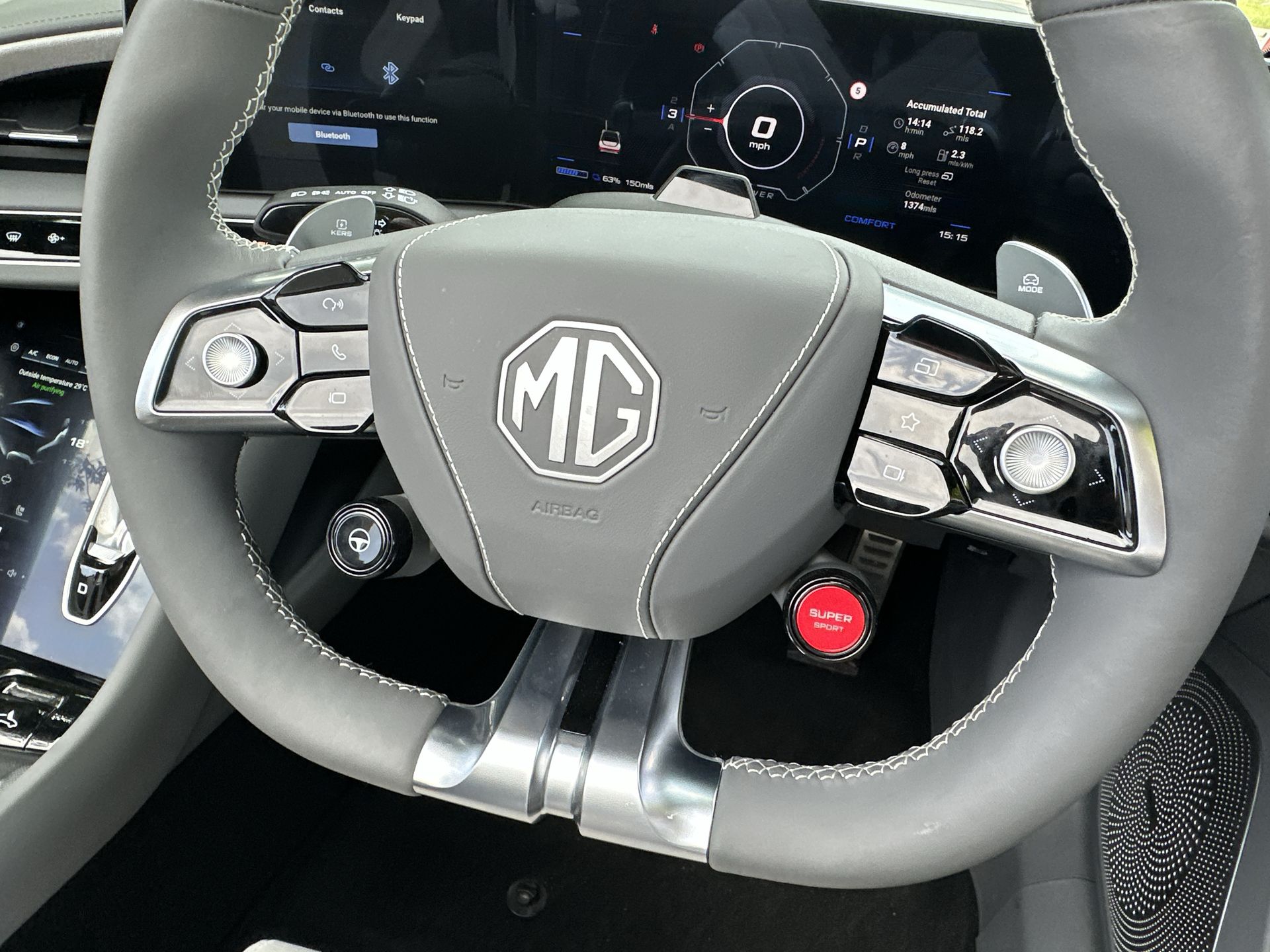 DUAL MOTOR 77 KWH AWD