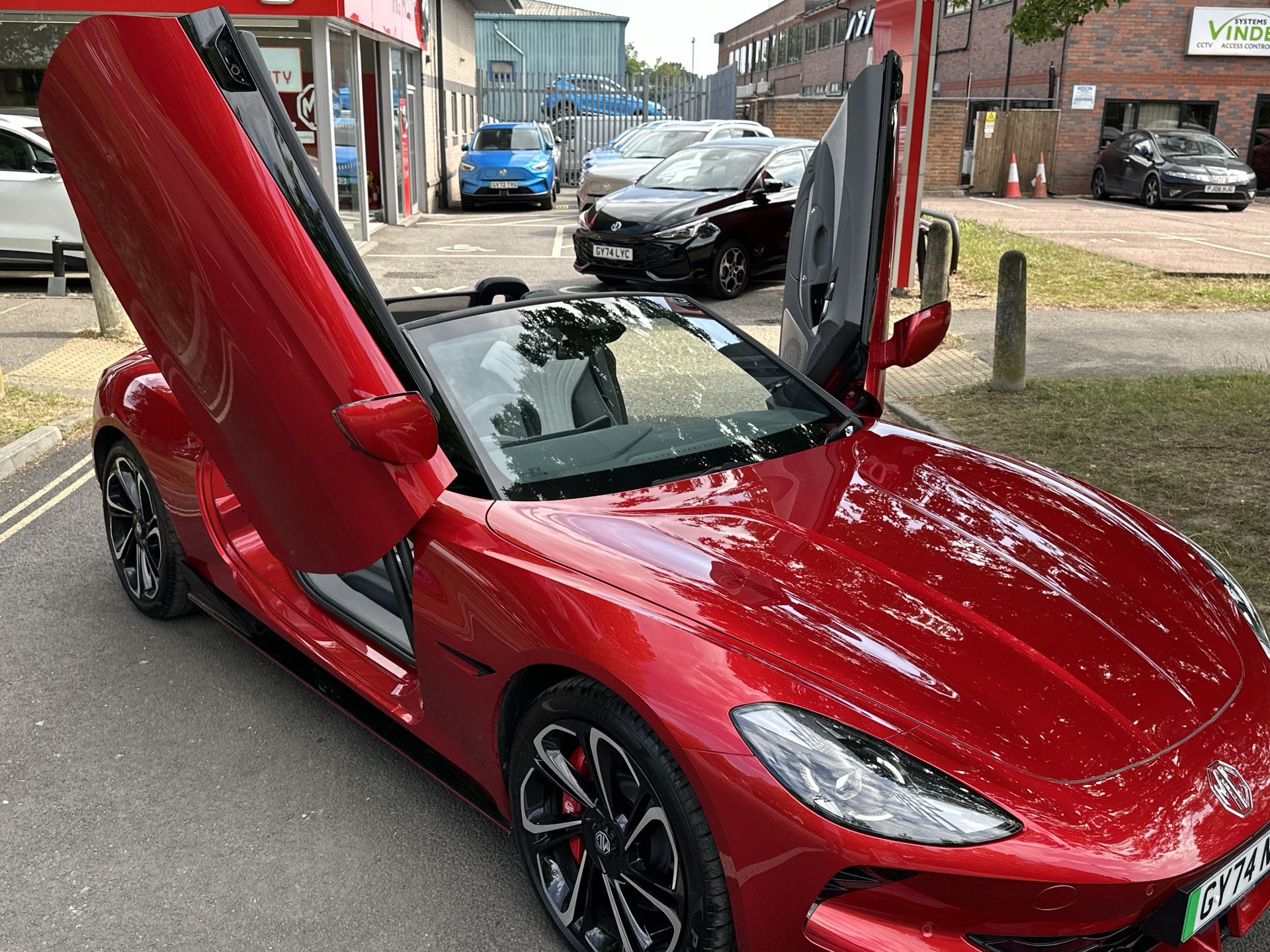 DUAL MOTOR 77 KWH AWD