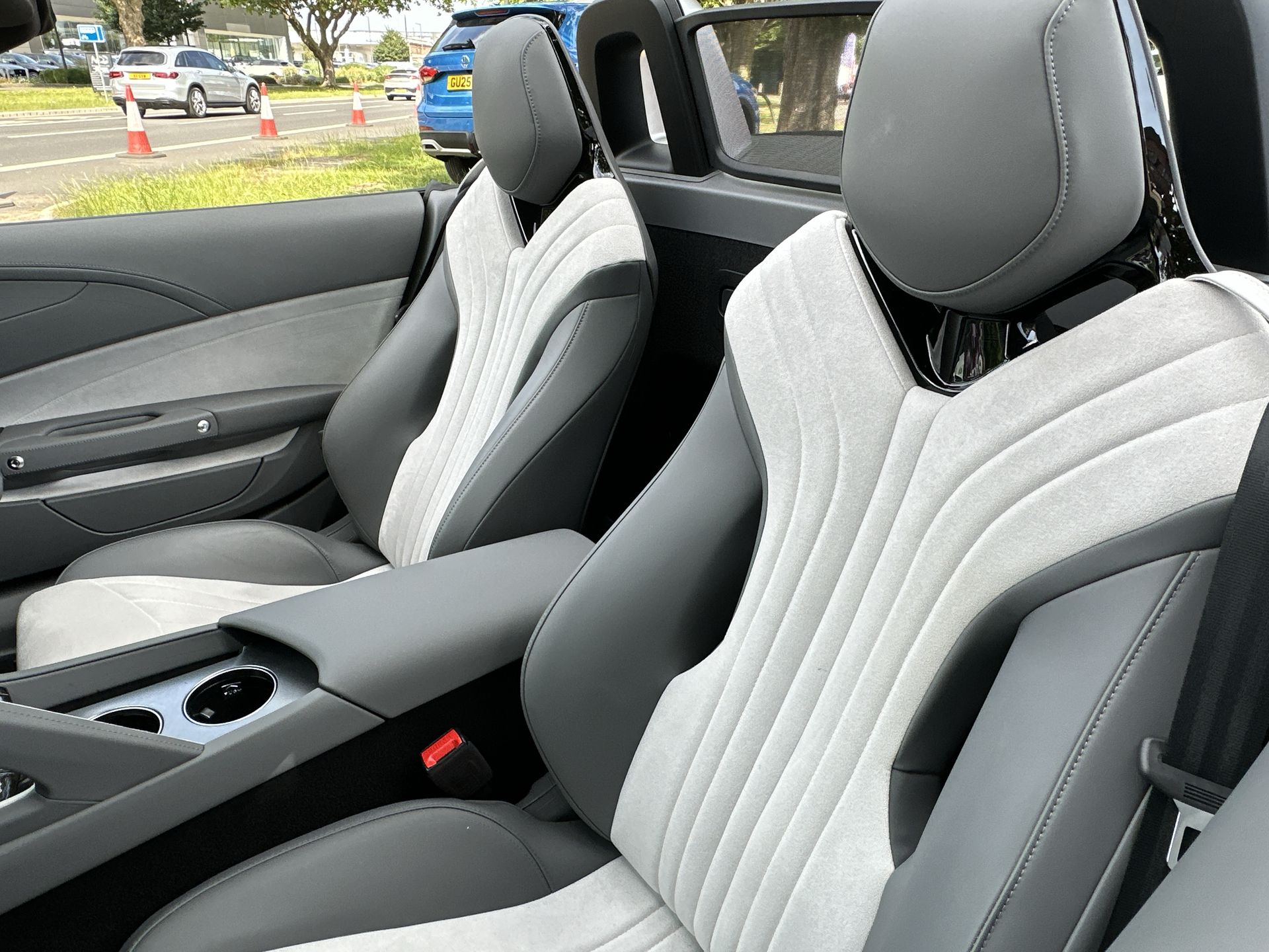 DUAL MOTOR 77 KWH AWD