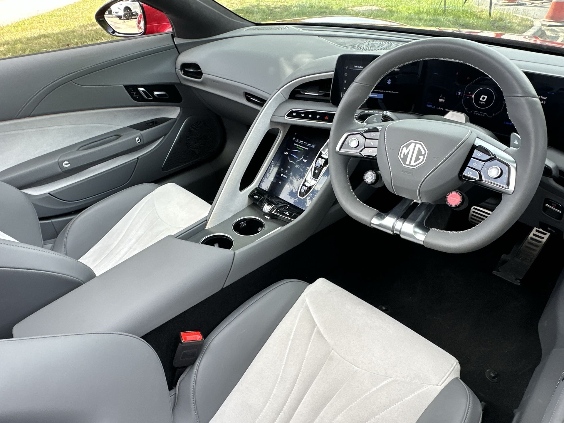 DUAL MOTOR 77 KWH AWD